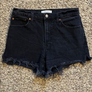 Abercrombie & Fitch high rise 4” mom short -size 28 /6